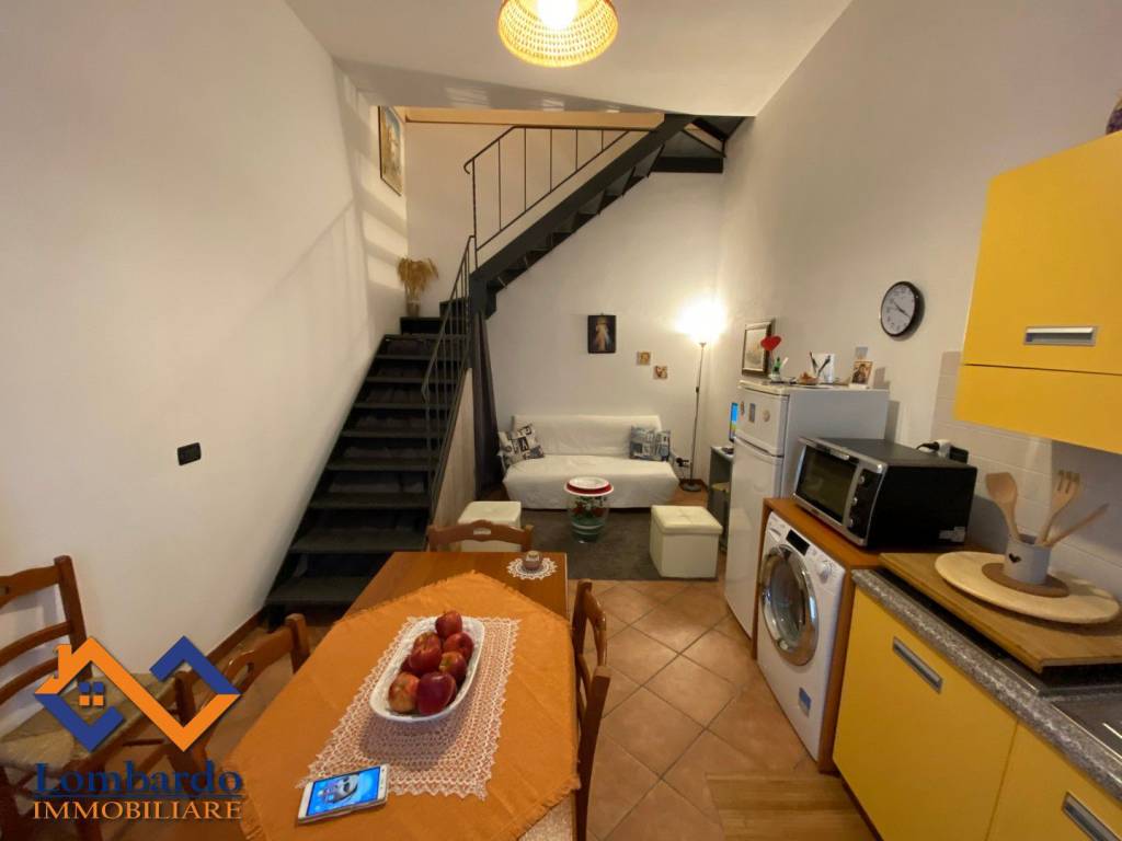 Casa indipendente a Castellammare del golfo in Piazza Gaspare Nicotri - Foto 3