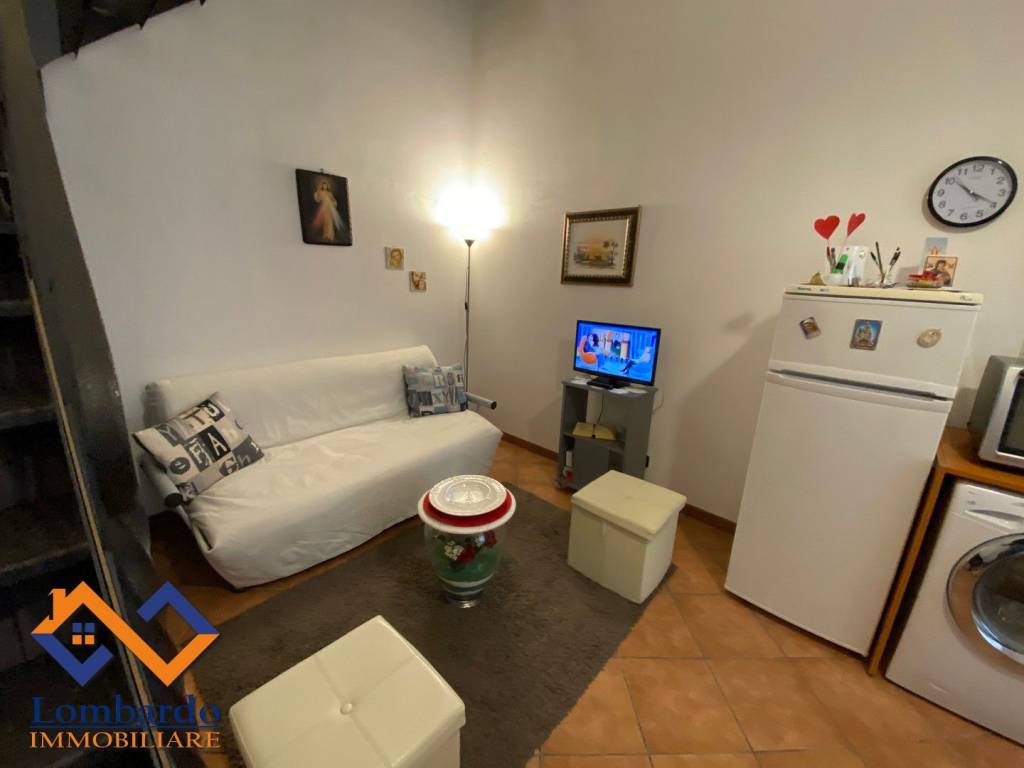 Casa indipendente a Castellammare del golfo in Piazza Gaspare Nicotri - Foto 4