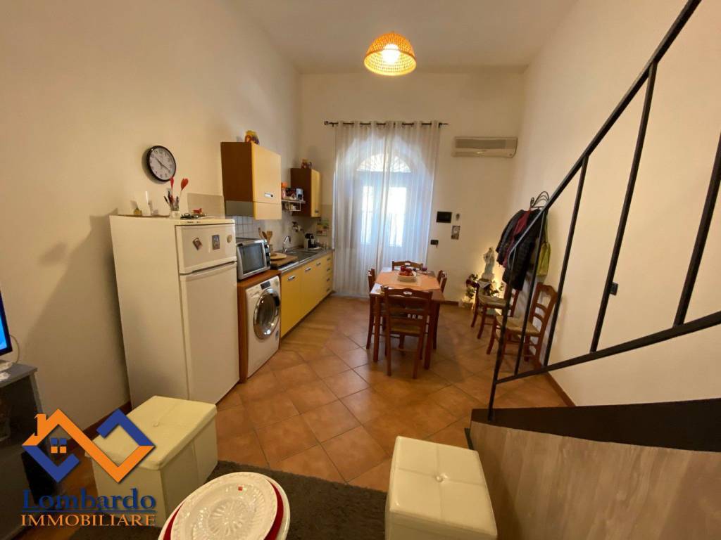 Casa indipendente a Castellammare del golfo in Piazza Gaspare Nicotri - Foto 5