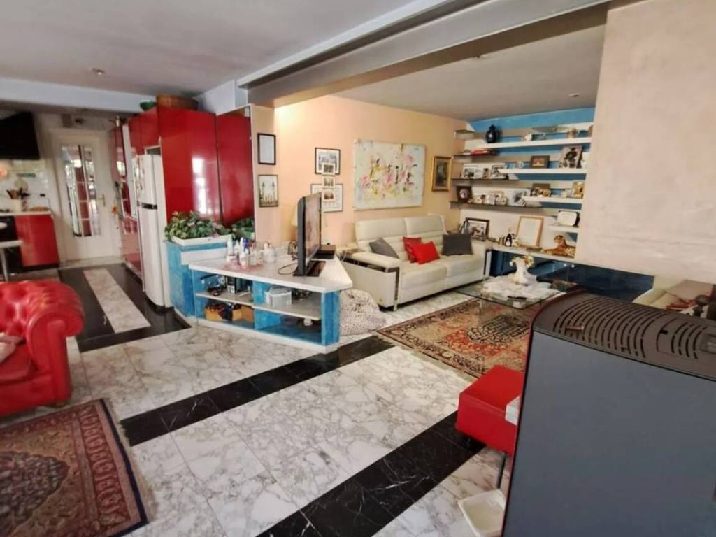 Villa a Montecatini-terme in Via Abruzzo - Foto 4