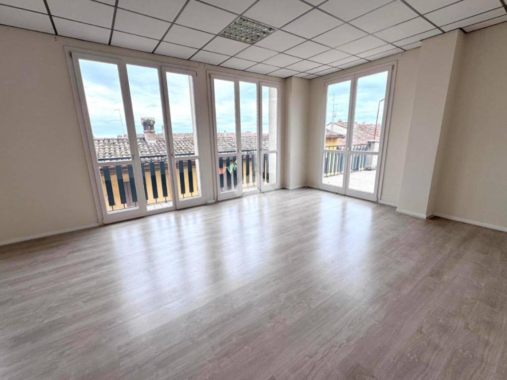 Loft / open space a Volta mantovana in Via San Martino - Foto 3
