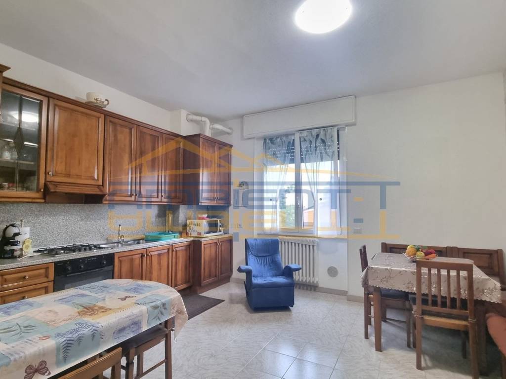 Appartamento a Merate in Via 25 Aprile, 167 - Foto 4