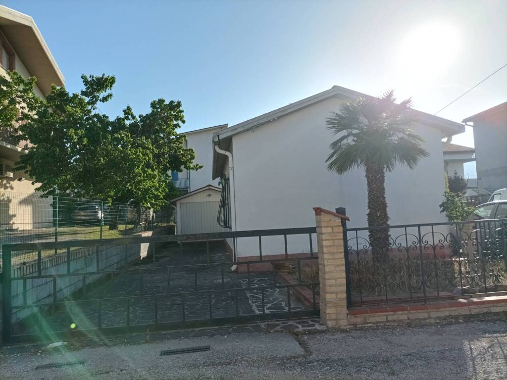 Villa a Loreto aprutino - Foto 2