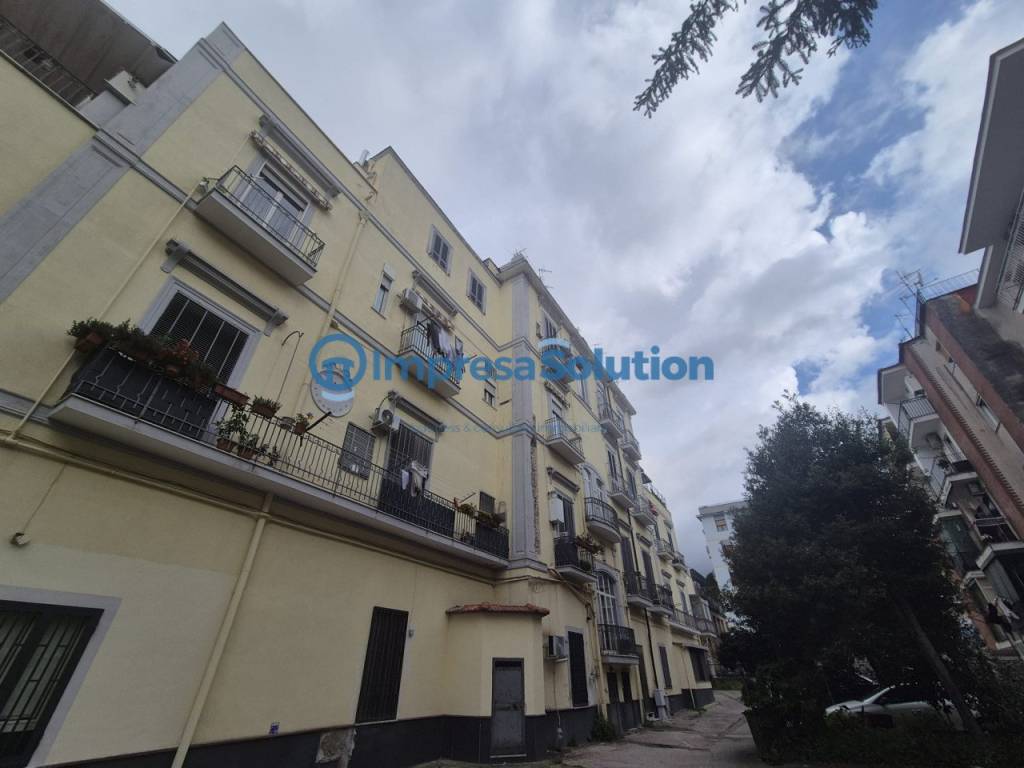 Appartamento a Portici in Via Dalbono - Foto 2