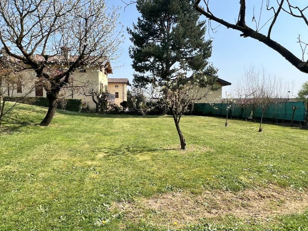 Terreno a Montevecchia in Via del Brughè - Foto 2