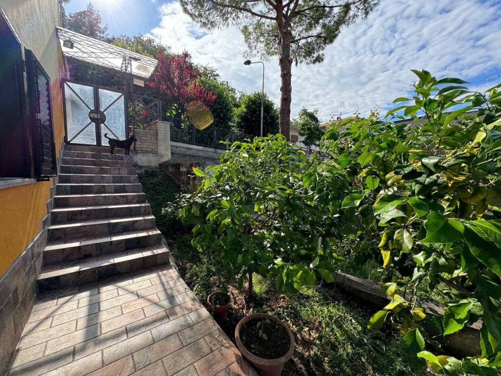 Appartamento a Loreto aprutino in Via Cappuccini 15 - Foto 5