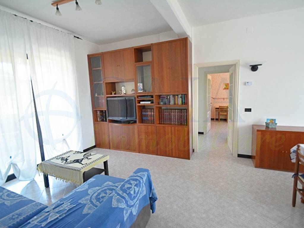 Appartamento a Loano in Viale Enrico Toti, 18 - Foto 2