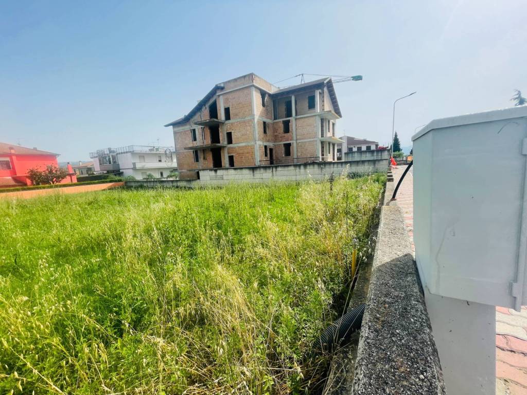 Terreno a Morro d'oro in Via Sandro Pertini - Foto 2