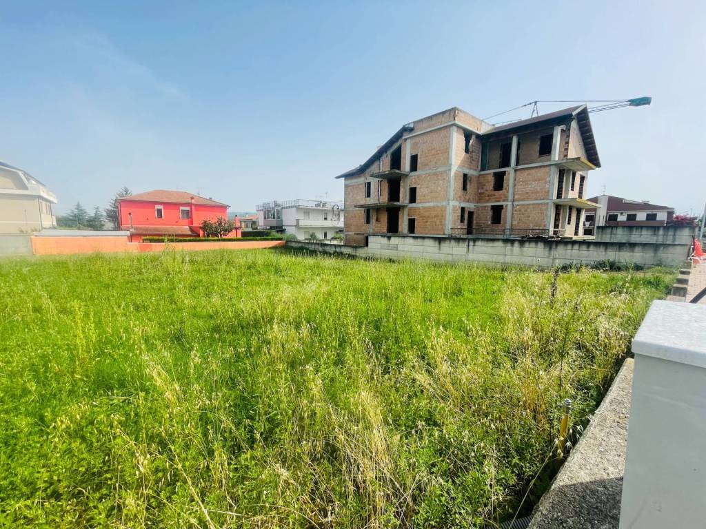 Terreno a Morro d'oro in Via Sandro Pertini - Foto 3