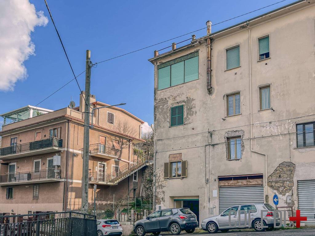 Appartamento a Castelnuovo di farfa in Via della Vigna - Foto 2