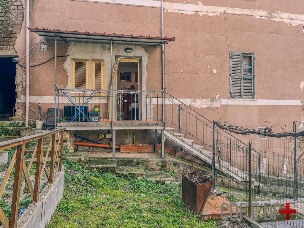 Appartamento a Castelnuovo di farfa in Via della Vigna - Foto 4
