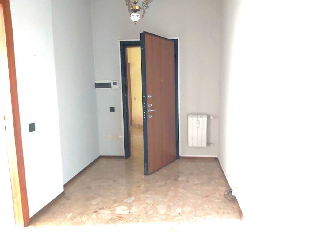 Appartamento a Tradate in Via Dante Alighieri, 2 - Foto 4