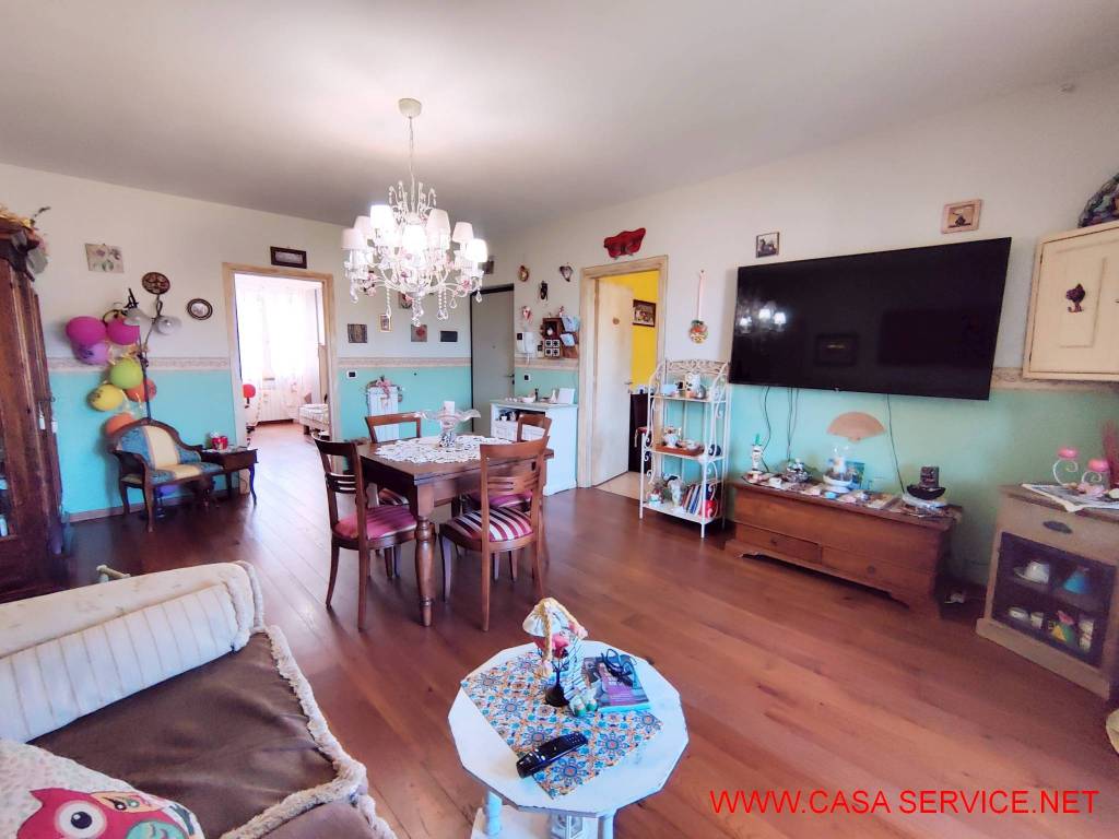 Villa a Montevarchi in Via della Ginestra - Foto 4