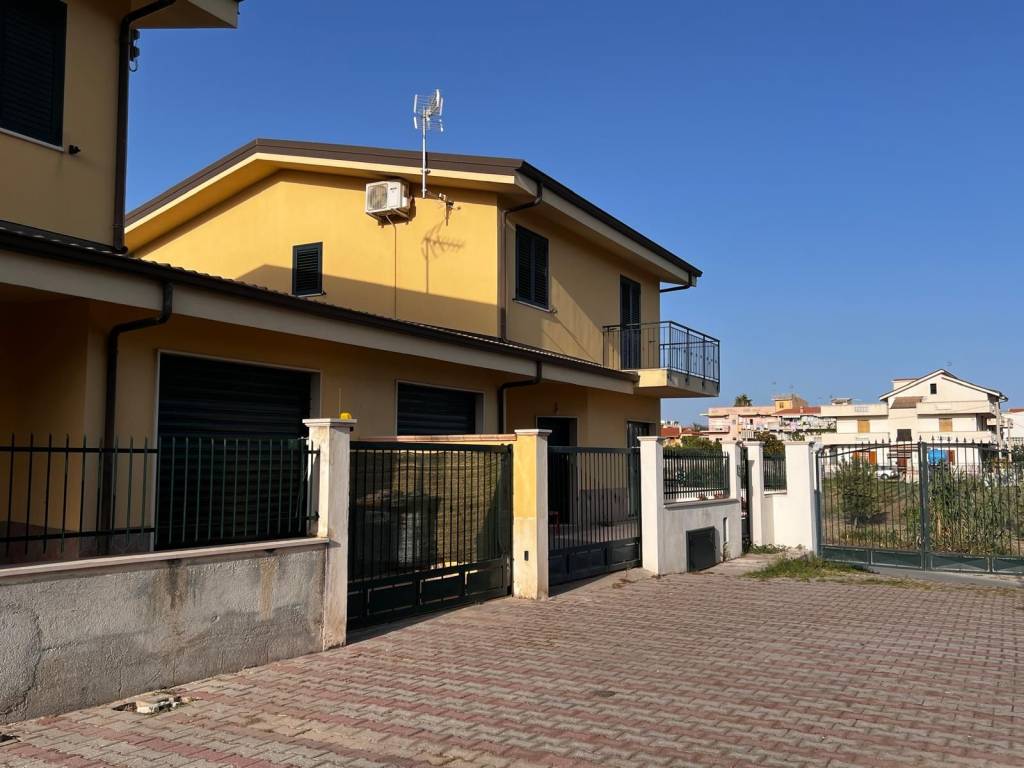 Villa a Melito di porto salvo in Via Marco Centola - Foto 5