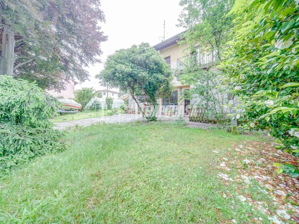 Villa a Sumirago in Via Trieste - Foto 2