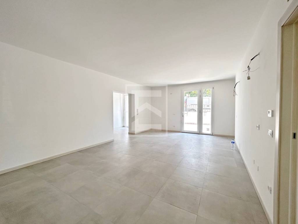 Appartamento a Peschiera del garda in Via Alfieri - Foto 4