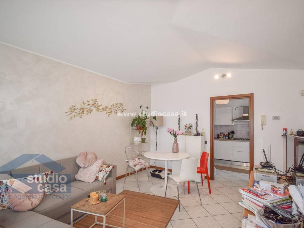 Appartamento a Brembio in VIA FALCONE,6 - Foto 4