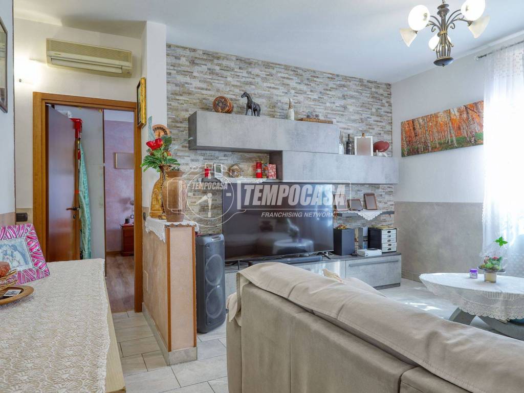 Appartamento a Induno olona in Via Dobbiaco - Foto 5