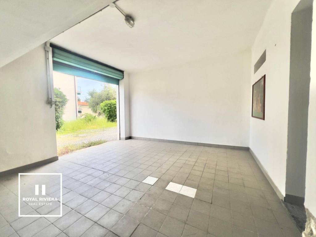 Box / garage a Ospedaletti in Via Giovanni de' Medici, 47 - Foto 2