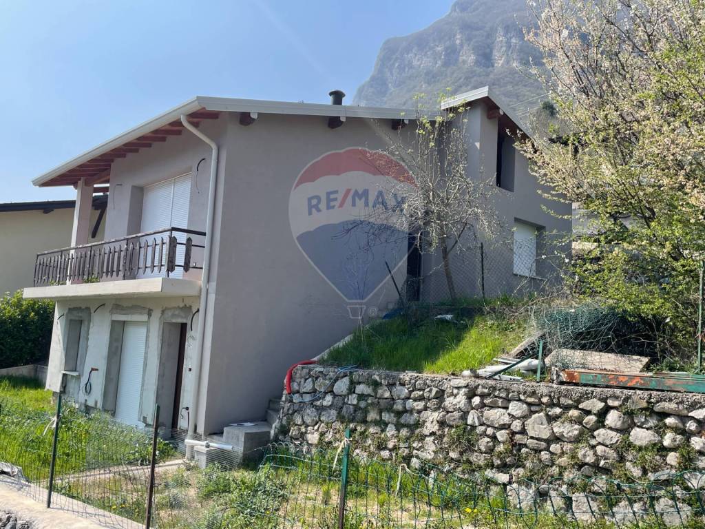 Villa a Idro in Via Giacomo Surpi, 1 - Foto 5