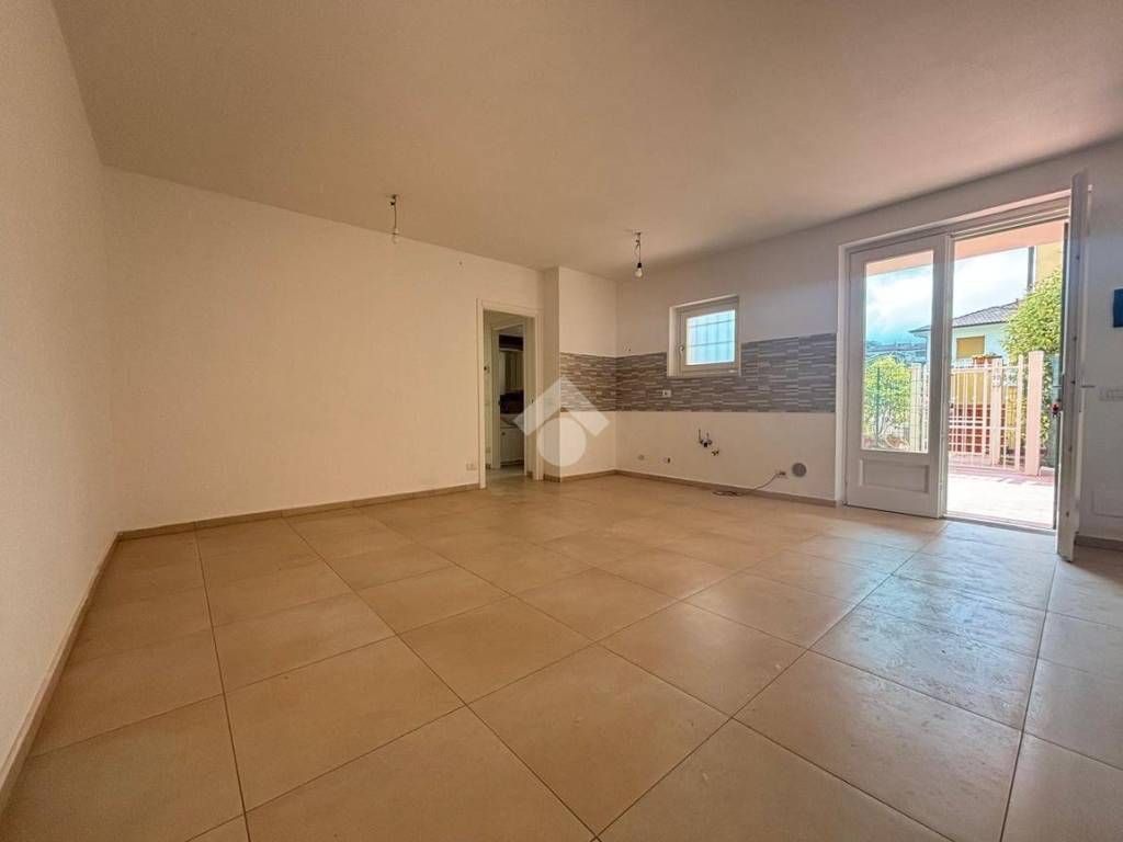 Appartamento a Sarzana in Via dei Molini, 305 - Foto 3