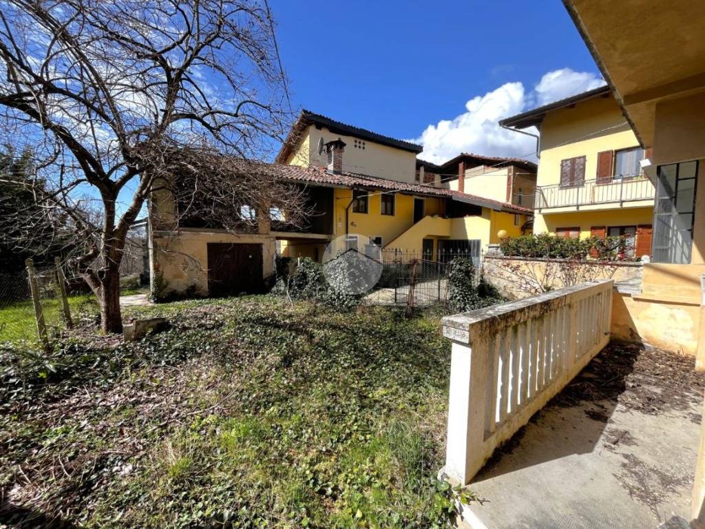 Casa indipendente a Biella in Strada Cantone Bonino, 32 - Foto 3