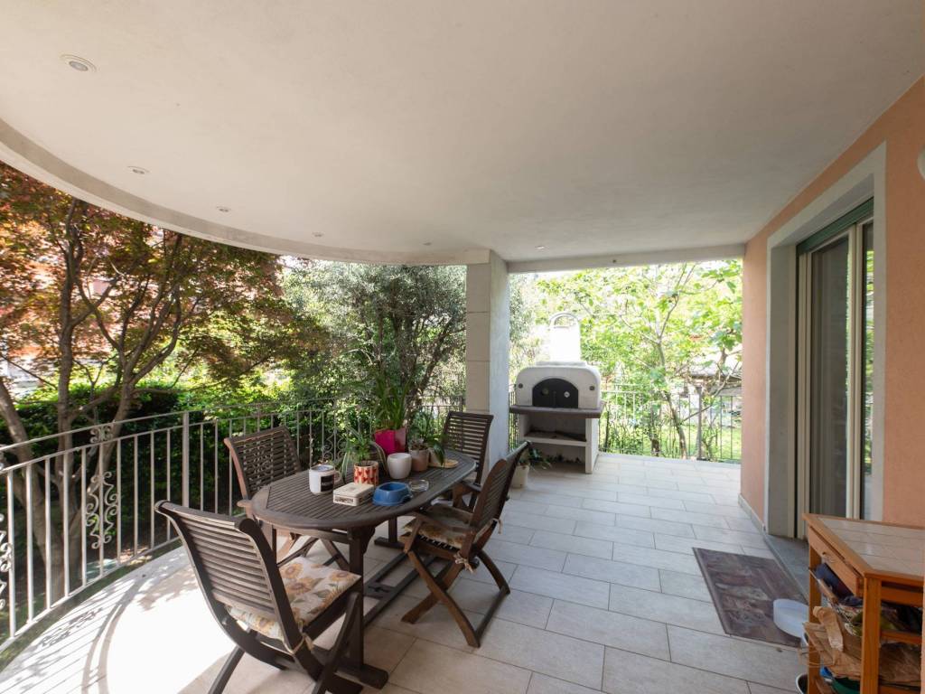 Villa a Verbania in Corso Benedetto Cairoli - Foto 2
