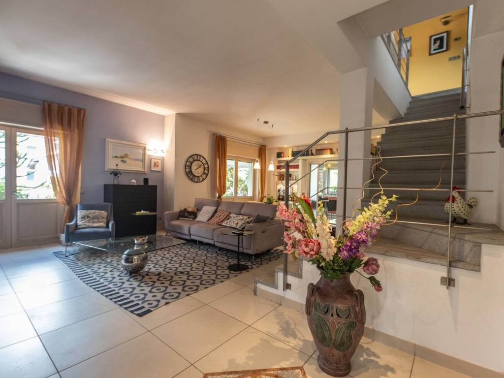Villa a Verbania in Corso Benedetto Cairoli - Foto 5