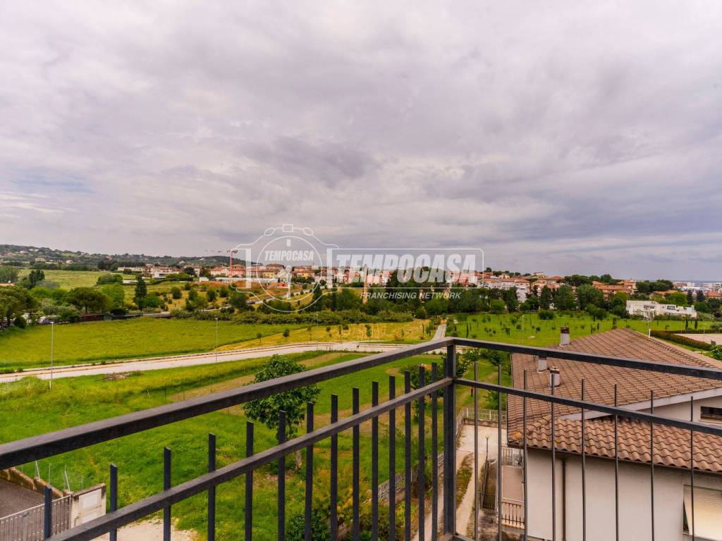 Appartamento a Civitanova marche in Via Socrate 11 - Foto 3