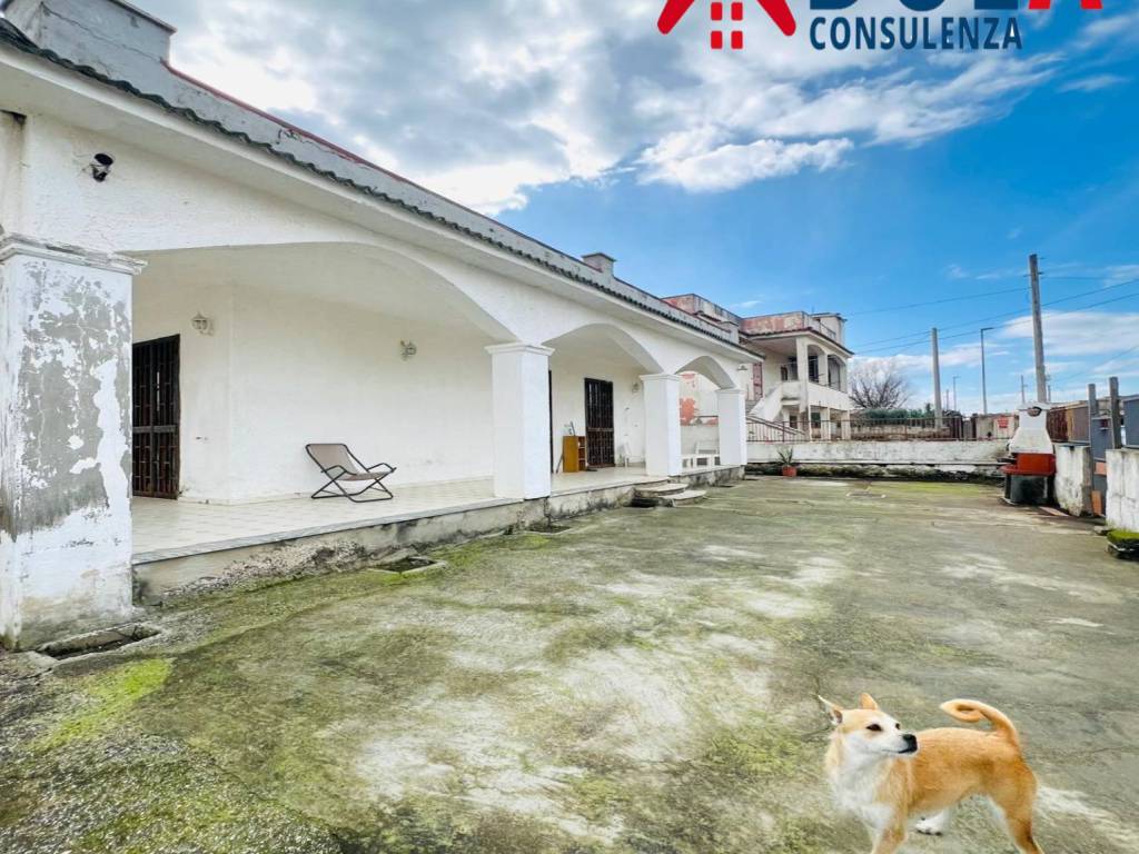 Villa a Castel volturno in Viale Antonio Gramsci - Foto 2