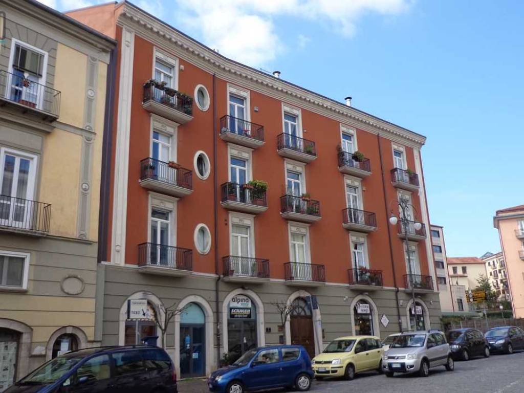 Box / garage a Avellino in Via Umberto I, 80 - Foto 3