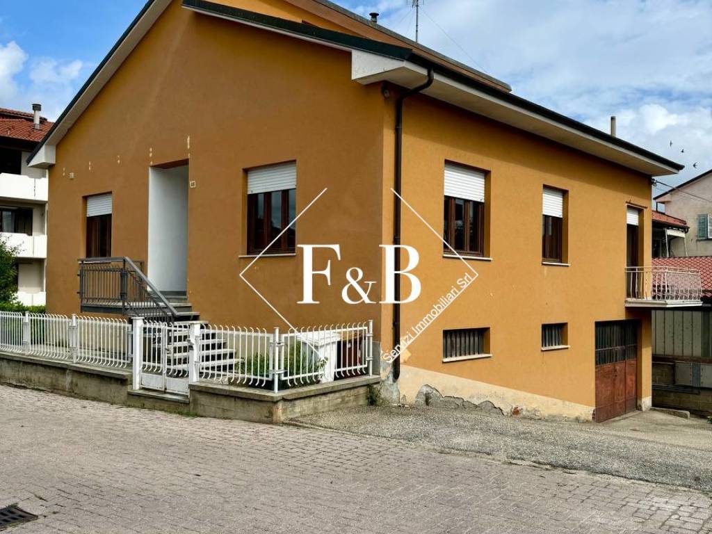 Villa a Sommariva perno in Via Aie, 48 - Foto 2