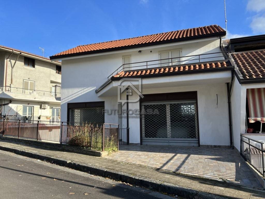 Casa indipendente a Apice in Via Francesco Maiorano, 2 - Foto 2