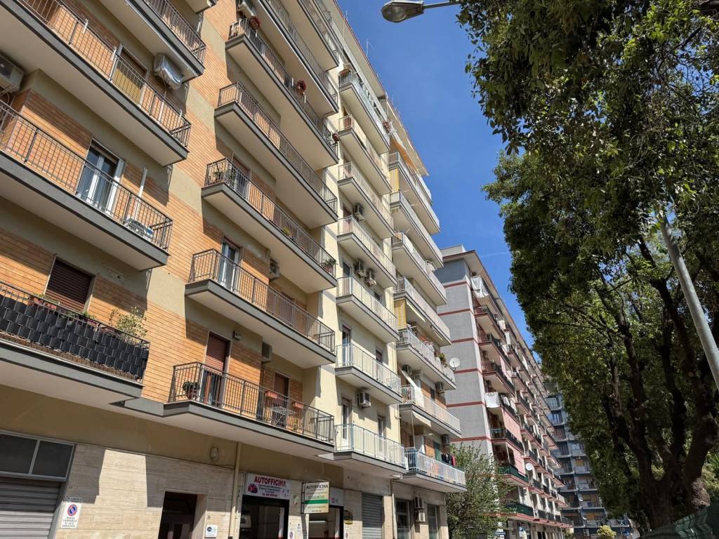 Appartamento a Taranto in Via Livio Andronico, 66 - Foto 2
