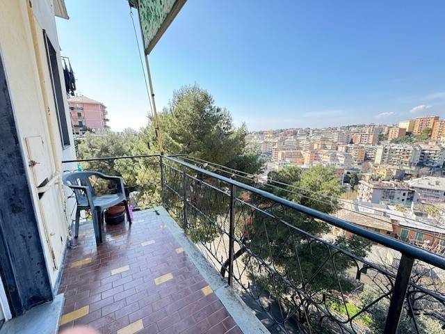 Appartamento a Genova in Via Giulio Tanini - Foto 2