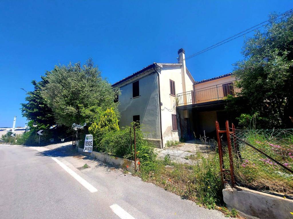 Casa indipendente a Castelfidardo in Via G. Torres, 92 - Foto 4