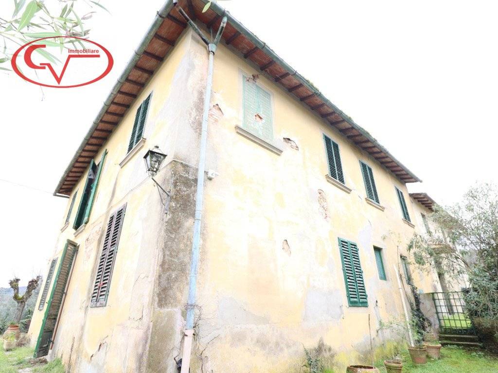 Villa a Montevarchi in Strada Provinciale di Mercatale - Foto 2