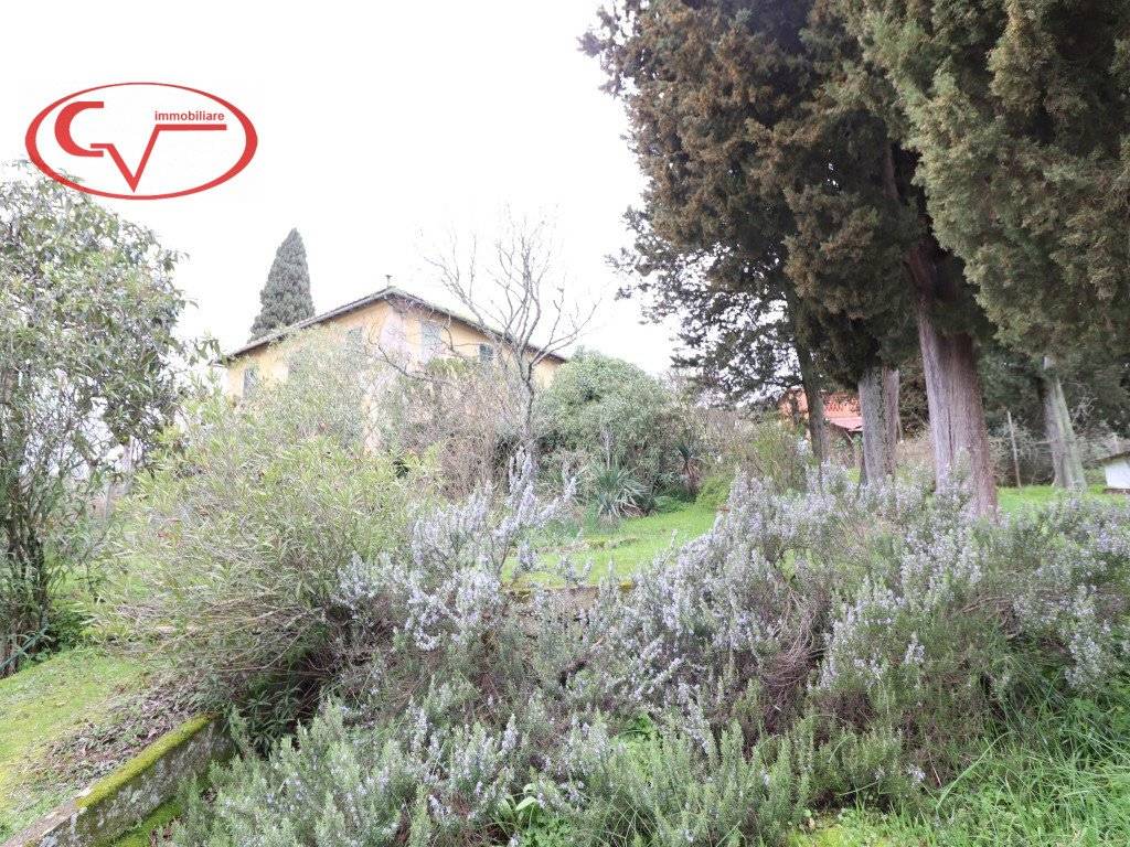 Villa a Montevarchi in Strada Provinciale di Mercatale - Foto 4