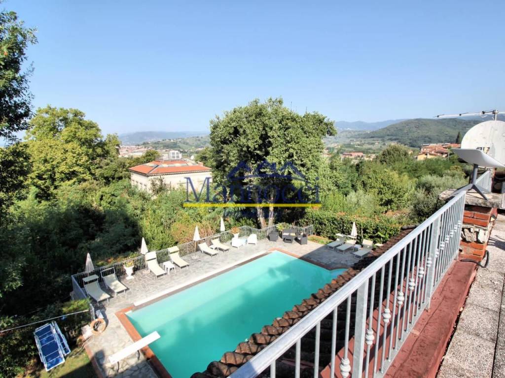 Villa a Monsummano terme in Piazza Giuseppe Giusti - Foto 2