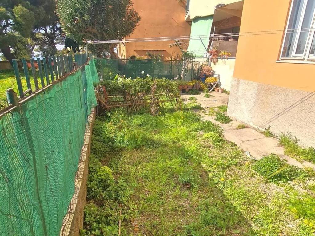 Appartamento a Genova in Via San Bartolomeo Del Fossato - Foto 2