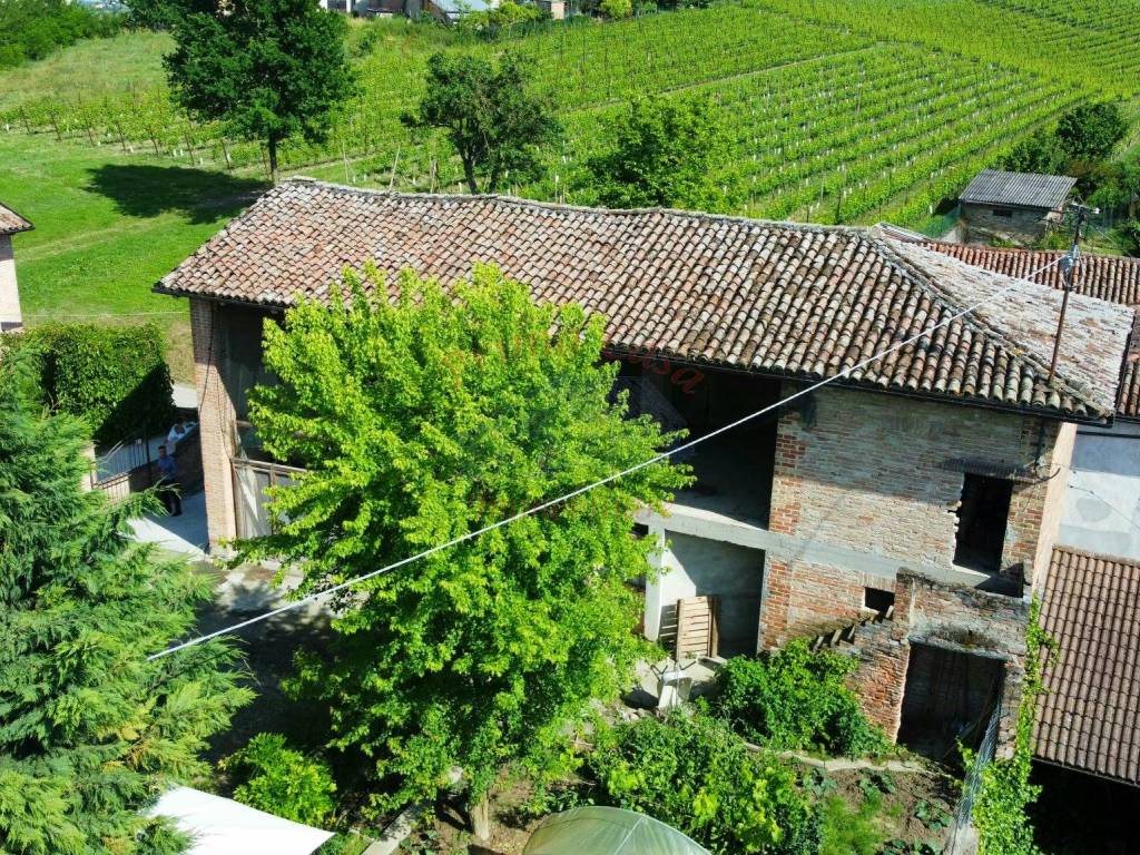 Rustico / casale a Castagnole delle lanze in Via Bricco - Foto 2