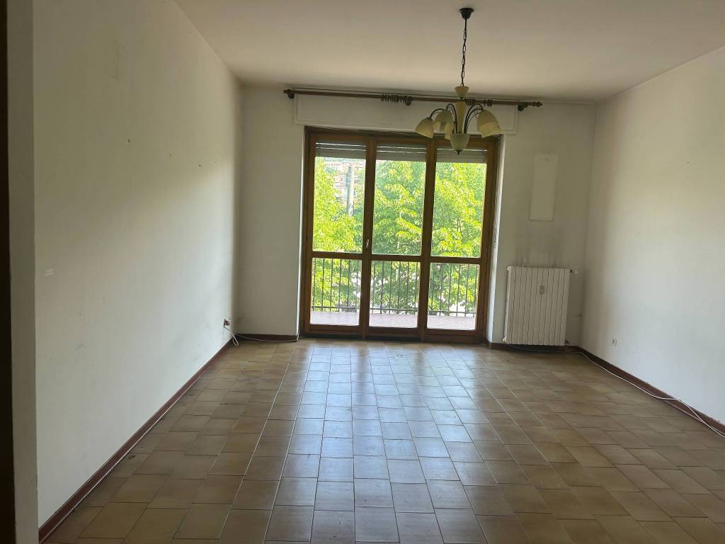 Appartamento a Castagnole delle lanze in Piazza Paolo Lucchini, 10 - Foto 5