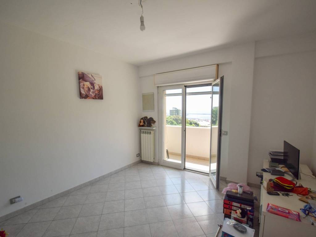 Appartamento a Genova in Via Martiri del Turchino, 81 - Foto 4