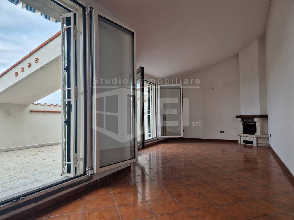 Appartamento a Livorno in viale italia - Foto 2