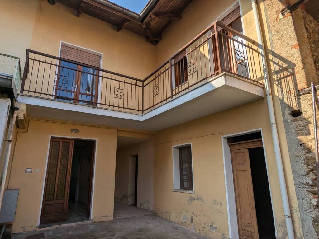 Casa indipendente a Zubiena in Via Domenico Tealdi, 17 - Foto 2