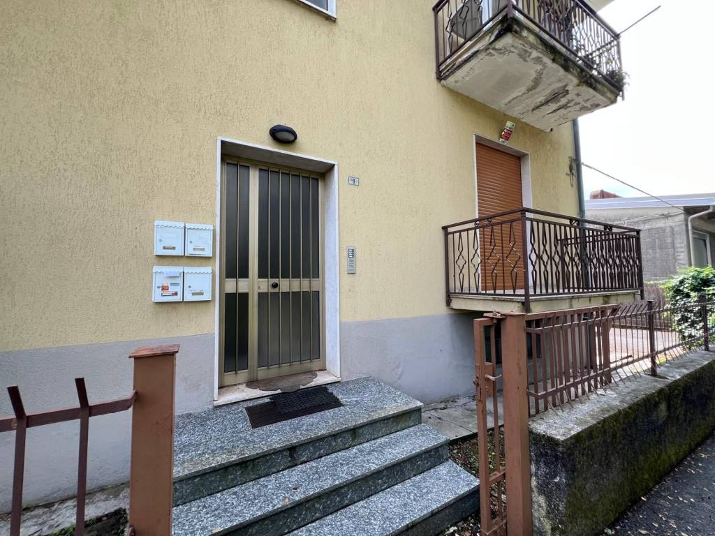 Appartamento a Cantù in Via Tito Speri - Foto 3