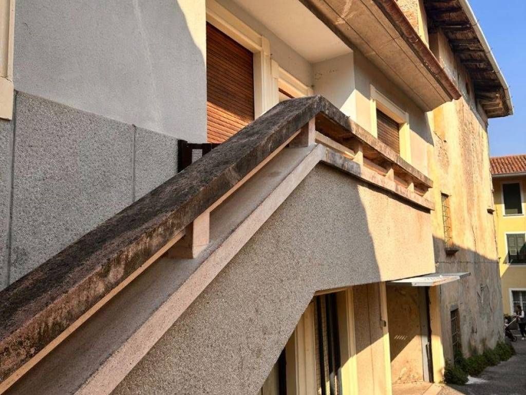 Appartamento a Airuno in Piazza Finaroli, 6 - Foto 2