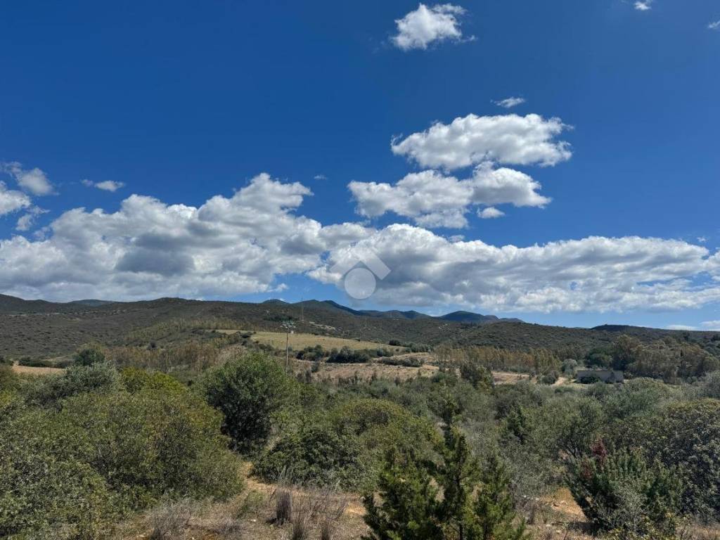Terreno a Quartucciu in Loc. terra is paras - Foto 2