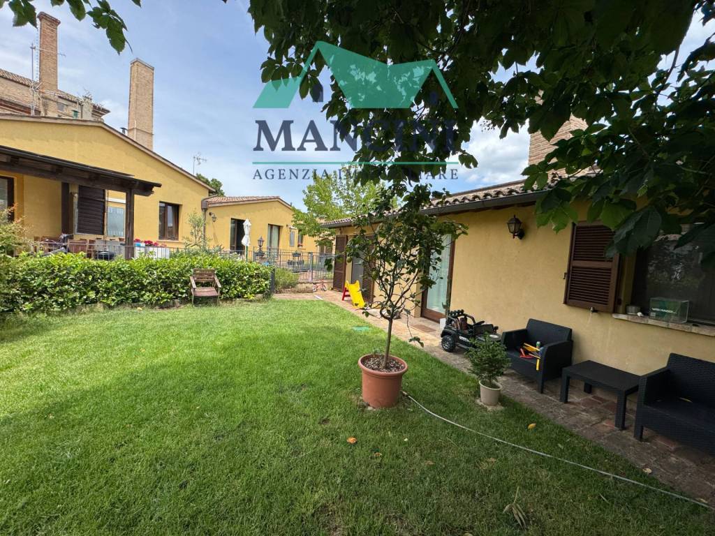 Casa indipendente a Jesi in SPIAZZI - Foto 2
