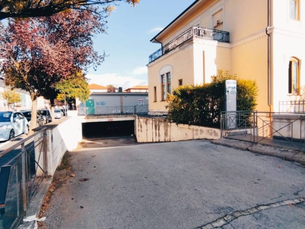 Box / garage a Avezzano in Via Vittorio Veneto - Foto 2